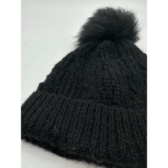 Monochromatic Fur Pom Cable Knit Black Beanie New Day target snow Winter HAT - Picture 6 of 7